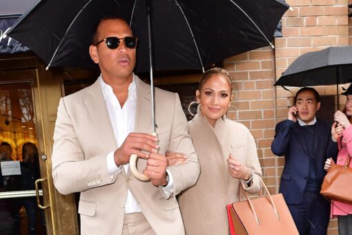 Jennifer Lopez and Alex Rodriguez spotted out to dinner