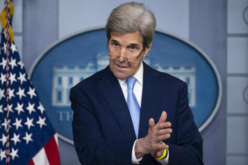 John Kerry calls claims he told Iranians about Israeli actions in Syria ‘unequivocally false’