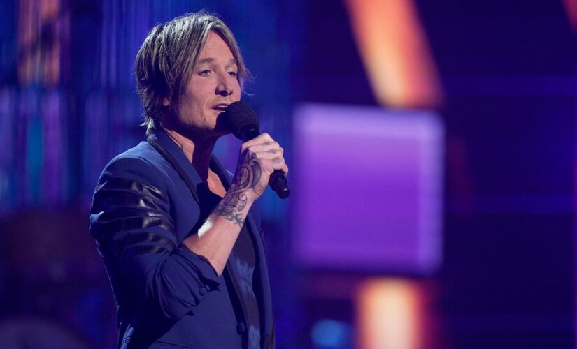 Keith Urban shows off new tribal tattoo at 2021 ACM Awards