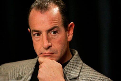 Lindsay Lohan’s father arrested for allegedly referring addicts to rehab centers in exchange for kickbacks