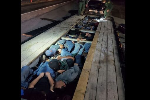 Border Patrol agents in Texas discover 18 adults, 2 kids hiding under a truck’s trailer boards