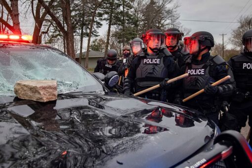 LIVE UPDATES: Daunte Wright police officer shooting body-camera footage released