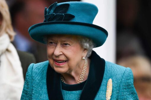 Queen Elizabeth ‘knows things will come right in the end’ for her family despite personal drama, source says