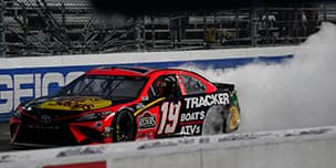 Martin Truex Jr. wins NASCAR Martinsville race