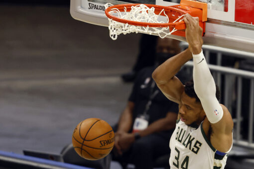 Bucks capitalize on hot start to roll past Heat 132-98