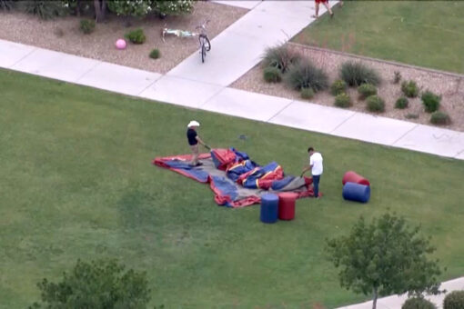 Arizona bounce house goes airborne amid high winds; 4 kids hospitalized: report