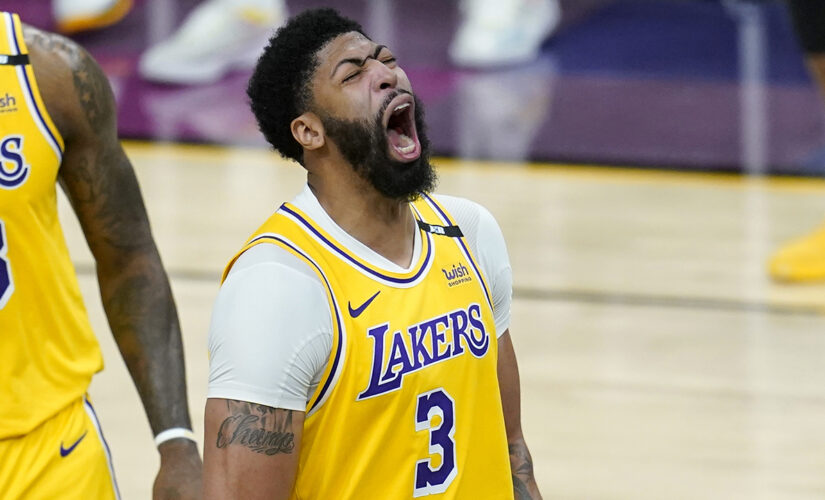 Davis, Lakers bounce back to beat Suns 109-102 in Game 2