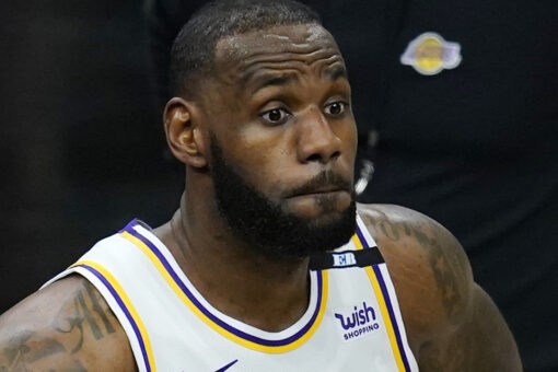 LeBron James avoids question on violating NBA’s health and safety protocols after loss to Suns