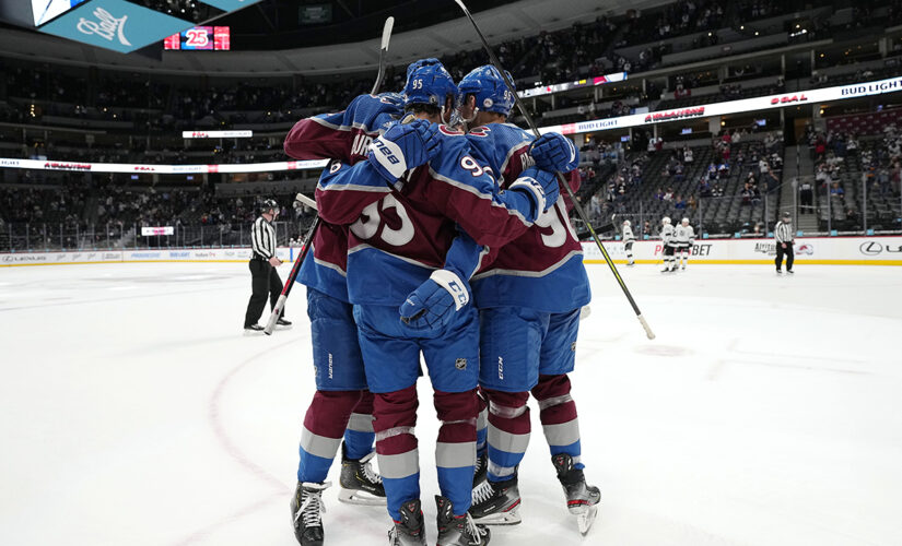 Jost scores twice, Avs clinch No. 1 seed with win over Kings