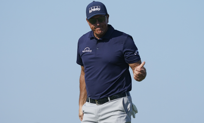 Phil Mickelson wins PGA Championship, becomes oldest golfer to claim major