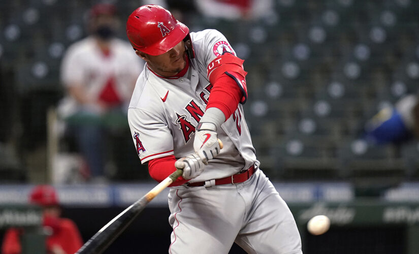 Walsh, Trout power Angels to 10-5 win over Mariners