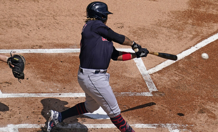 Ramirez, Hernandez homer as Indians blank White Sox 5-0