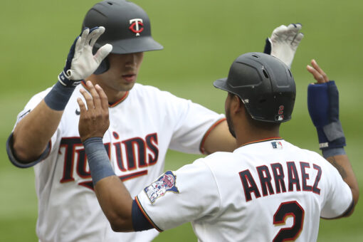Twins score 7 in 3rd to back Berríos in 13-4 win over Royals