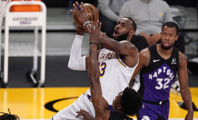 Lakers’ James out at least 1 more game due to sprained ankle