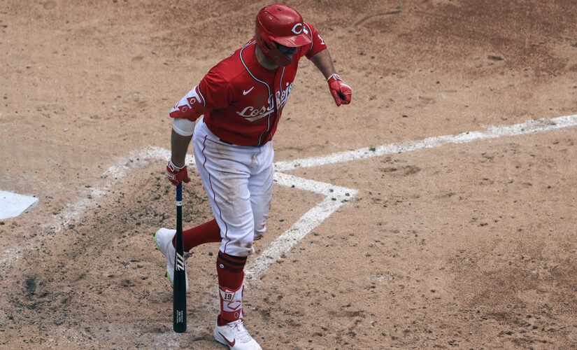 Votto breaks thumb as Reds beat White Sox 1-0 in 10 innings