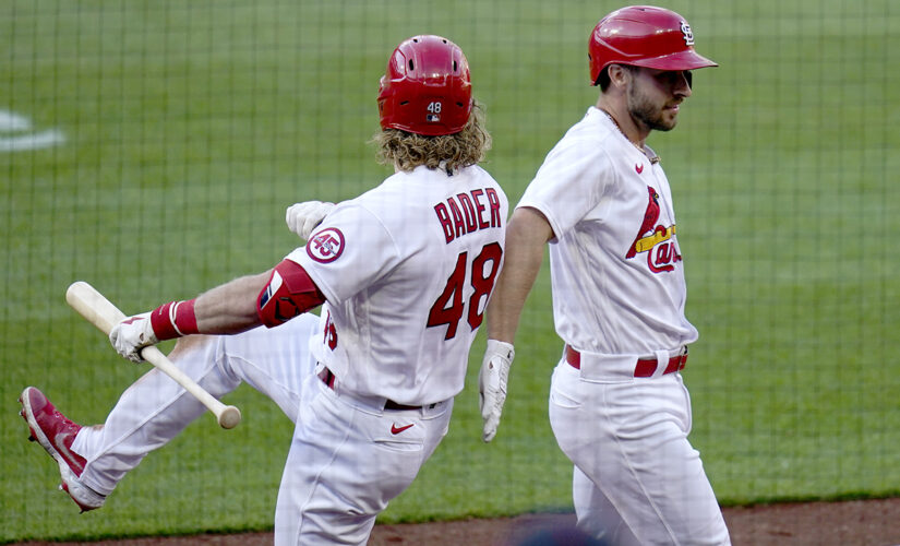 DeJong, Goldschmidt lead Cards over Mets 4-1 in opener