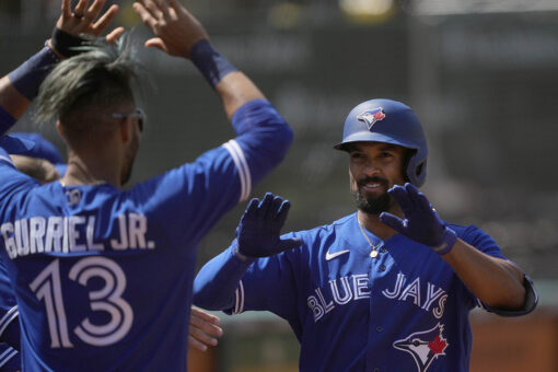 Grichuk drives in 5, Jays beat A’s 10-4 for series split