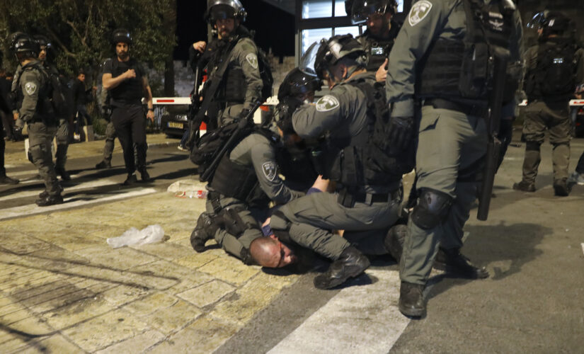 More than 200 Palestinians hurt in Al-Aqsa clashes with police