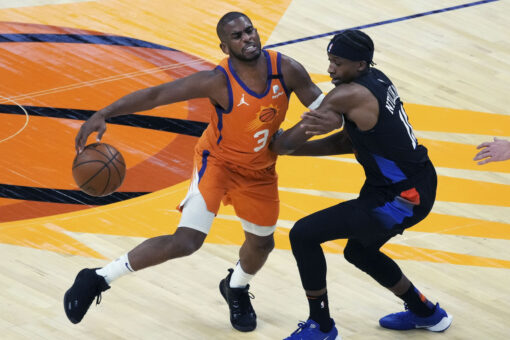 Suns stay in hunt for NBA’s top record, beat Knicks 128-105