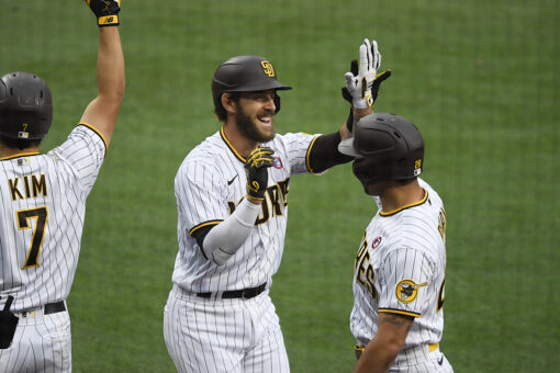 Nola drives in six runs, Padres embarrass Cardinals 13-3