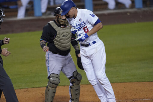 Dodgers’ Seager likely out for a few weeks with broken hand