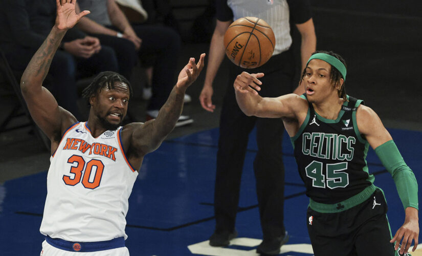 Randle, Knicks beat Celtics to clinch No. 4 seed in East