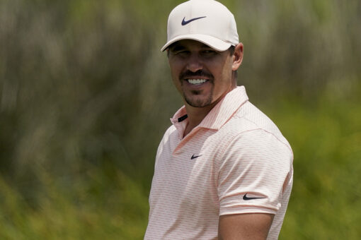 Knee still hurting, Koepka can walk but not run at PGA