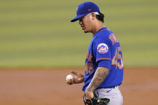 Mets pitcher calls out fans for ‘harassing’ his wife on Twitter following bad outing