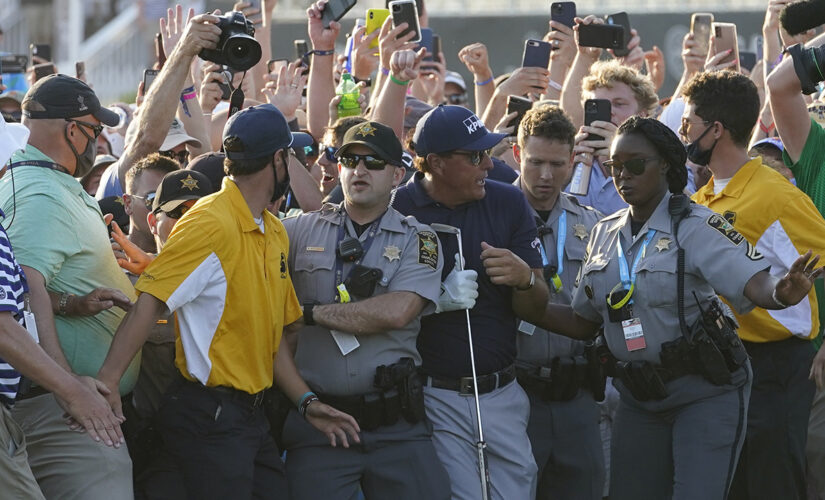 Insane Phil Mickelson crowd frustrates Brooks Koepka: ‘No one really gave a s–t’