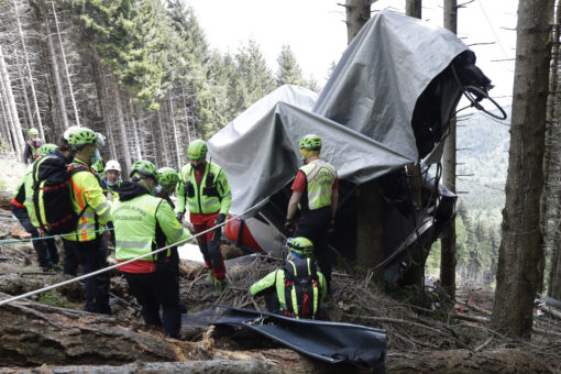 Blame in Italy cable car deaths rests with technician