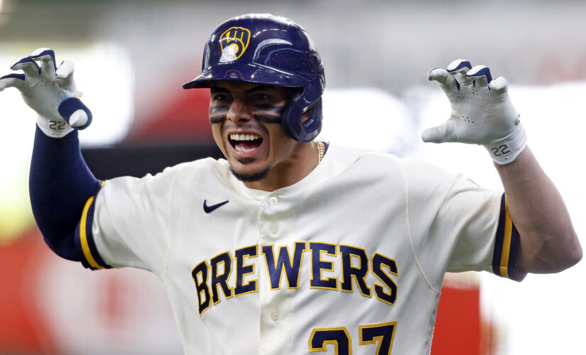 Bradley’s hit in 10th gives Brewers 6-5 victory over Padres