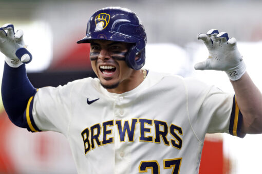Bradley’s hit in 10th gives Brewers 6-5 victory over Padres