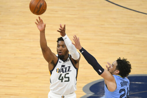 Mitchell scores 29 points, Jazz beat Grizzlies for 2-1 lead