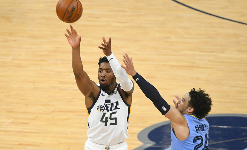 Mitchell scores 29 points, Jazz beat Grizzlies for 2-1 lead