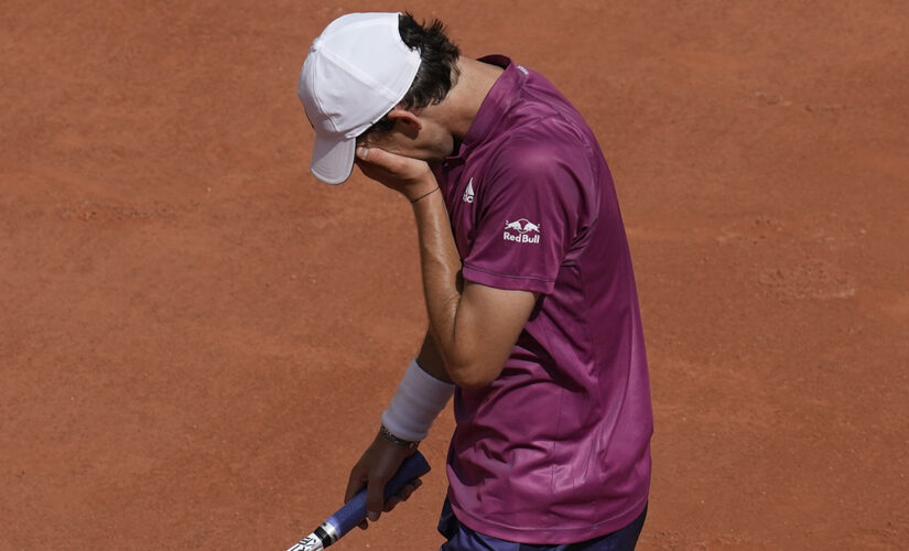 Thiem loses to Andujar in 5 sets at French Open