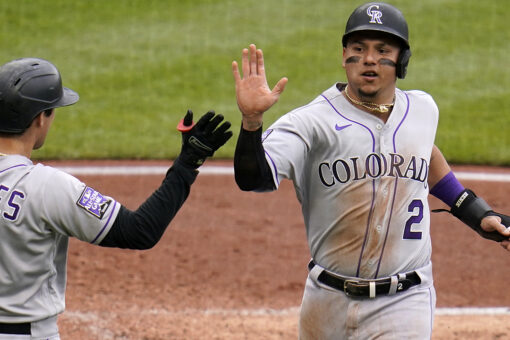 Blackmon 3 extra-base hits, Rockies end skid, beat Pirates