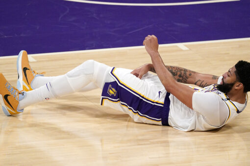 Lakers star Anthony Davis unlikely to play in Game 5 vs. Suns: report