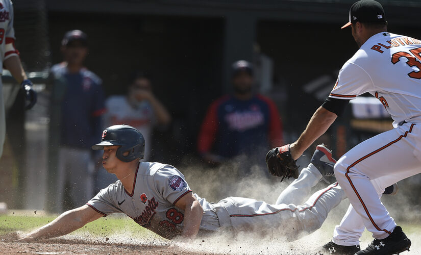 Refsnyder, Twins hand Orioles 14th straight loss, 3-2 in 10