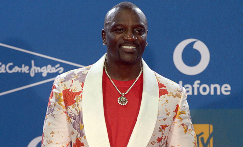 Singer Akon’s Range Rover stolen from gas station in Atlanta