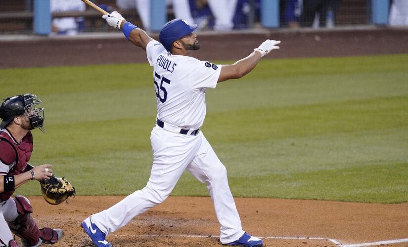 Dodgers get HRs from Smith, Pujols in 3-2 win over D-backs
