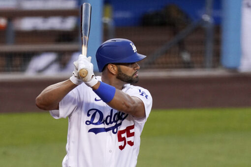 Pujols delivers RBI in debut, Dodgers top Diamondbacks 3-1