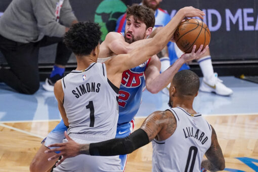 Lillard, Blazers pull away from Nets, stay unbeaten on trip