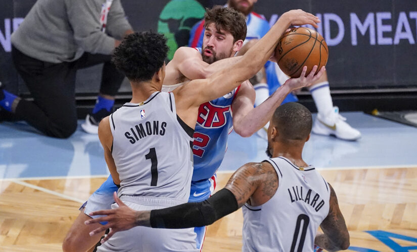 Lillard, Blazers pull away from Nets, stay unbeaten on trip