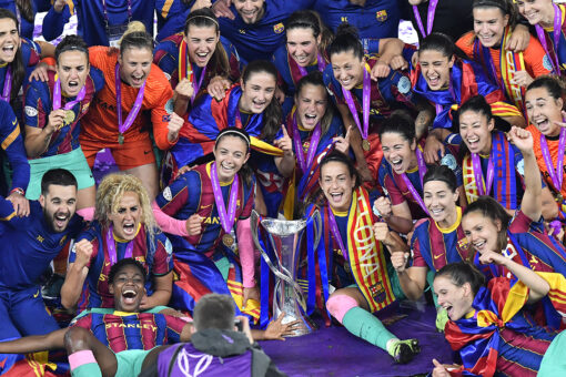 Barcelona routs Chelsea 4-0 to win WCL final for 1st time
