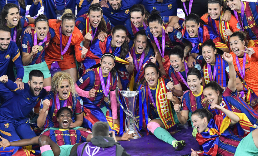 Barcelona routs Chelsea 4-0 to win WCL final for 1st time