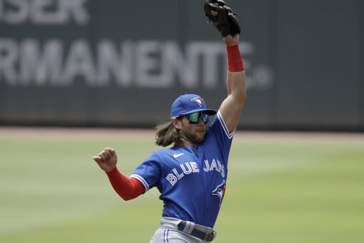 Bo Bichette leads resilient Blue Jays past Braves again, 8-4
