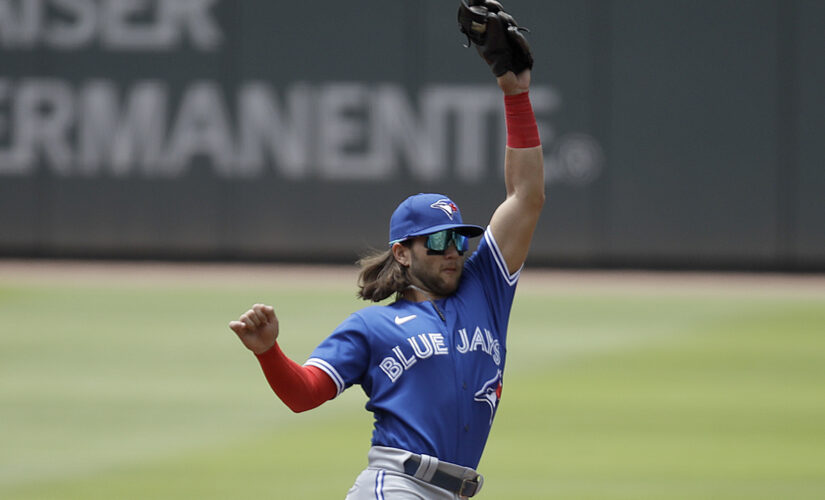 Bo Bichette leads resilient Blue Jays past Braves again, 8-4