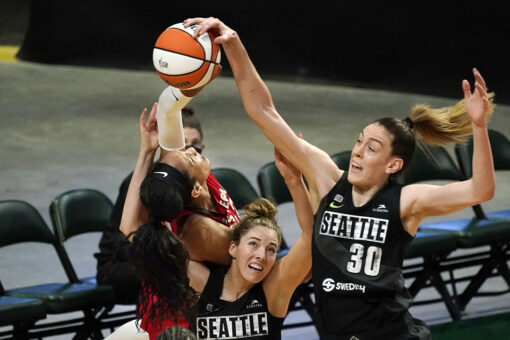 Breanna Stewart, Jewell Loyd carry Storm past Aces, 97-83