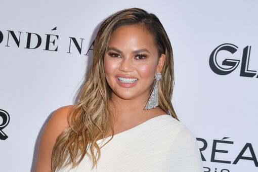 Chrissy Teigen all smiles amid Courtney Stodden drama
