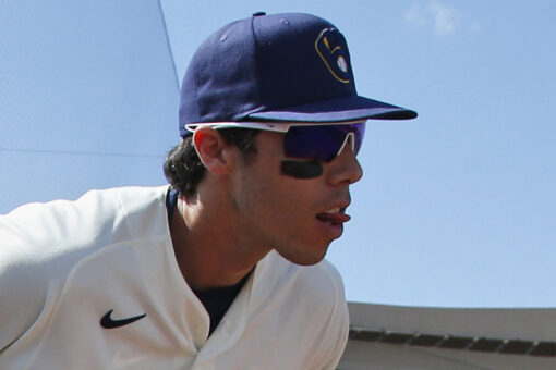 Brewers’ Yelich back on injured list, 1 day after returning